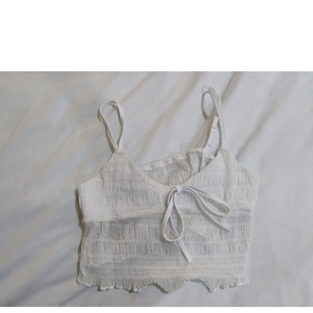 SHEIN White Textured Crop Top